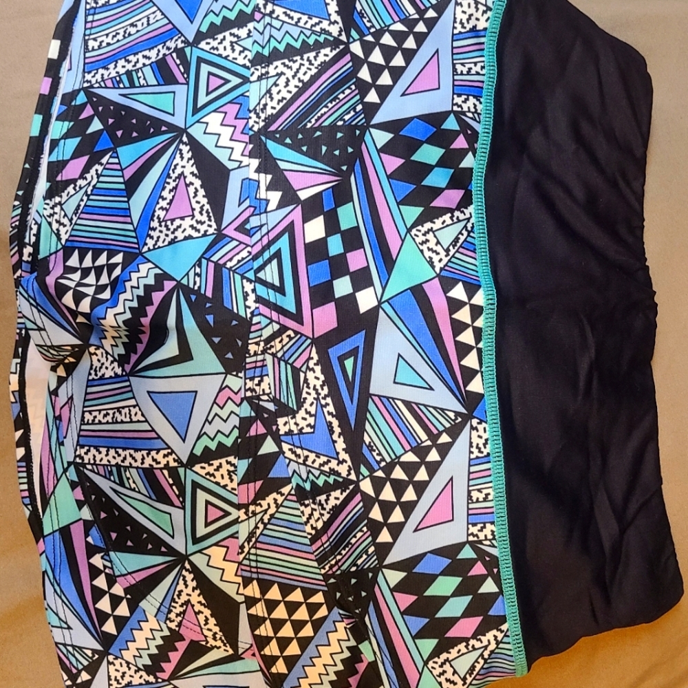 Geometric print skort